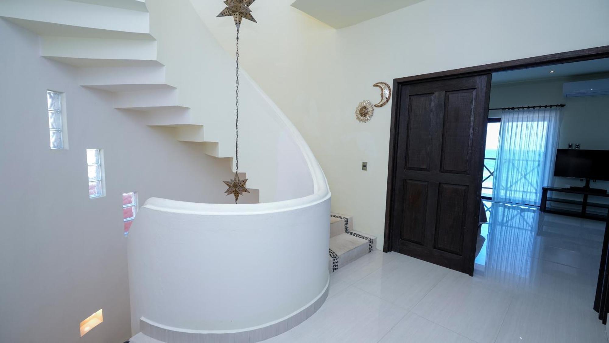 Casa Javi- Ocean Front Located Mid Isla Mujeres 빌라 외부 사진